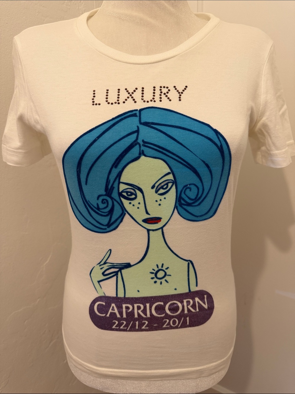 VINTAGE D&G Dolce & Gabbana Y2K Astrology Capricorn Graphic Baby Tee XS